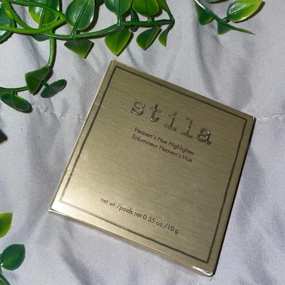 ☁️ Stila Heavens Hue Highlighter ☁️ - Picture 1 of 8